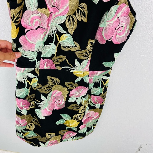 Dress The Population Lucy Embroidered Dress - Picture 5 of 10